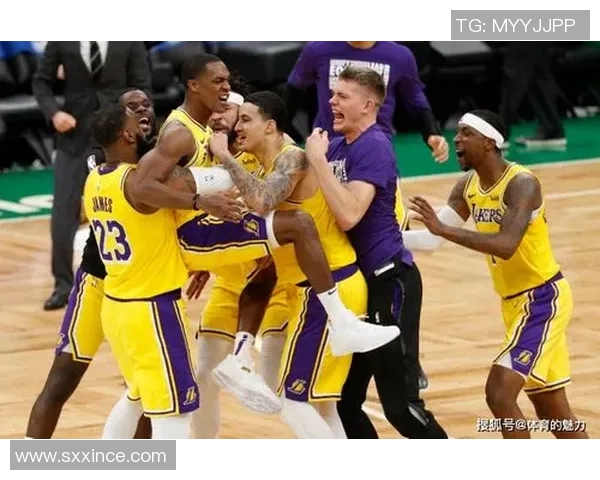 湖人对决热火11月19日精彩直播全程回顾与分析