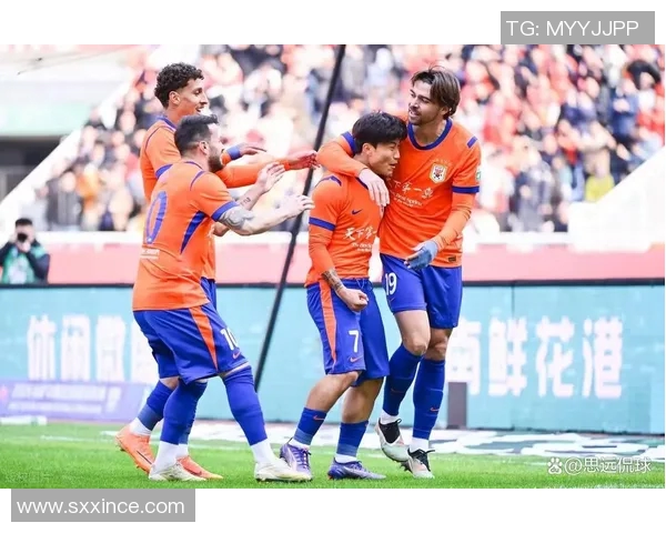 广州恒大与鲁能泰山巅峰对决谁将赢得中超荣耀之战