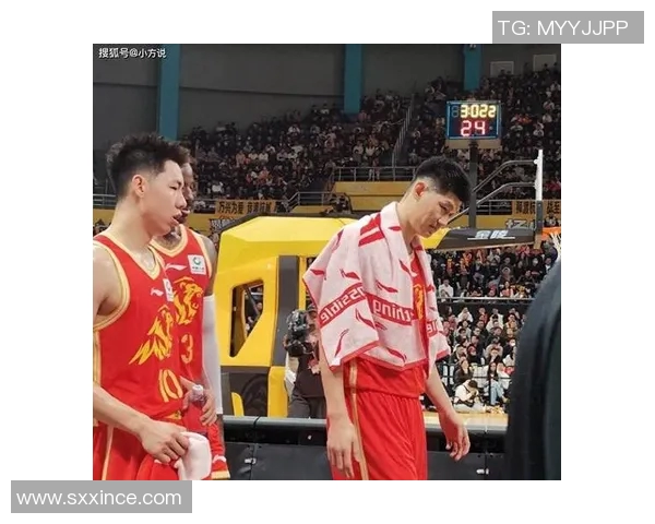12月28日广东队与上海队激战正酣谁能在这场对决中笑到最后
